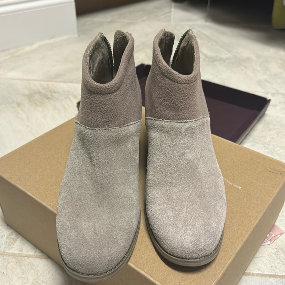 Toms Lacy Boot Taupe Brown Suede